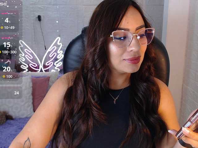 paulinagalvis2700 live cam on BongaCams