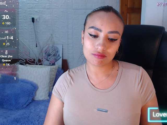 paulinagalvis2700 live cam on BongaCams
