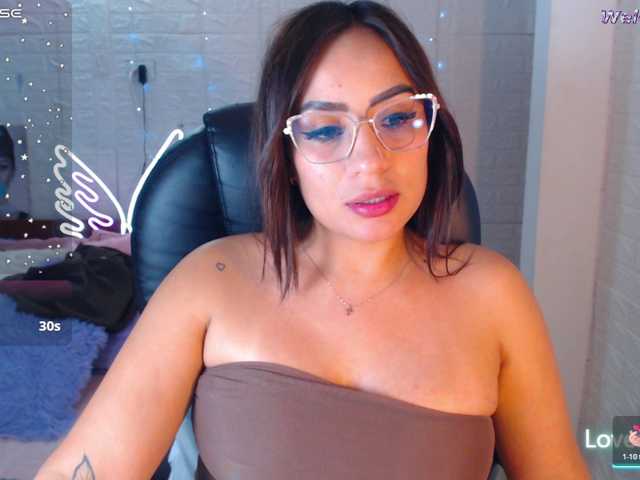 paulinagalvis2700 live cam preview