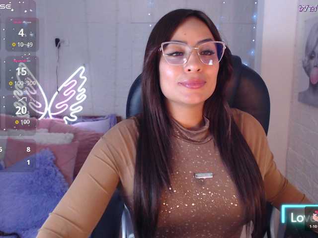 paulinagalvis2700 live cam on BongaCams