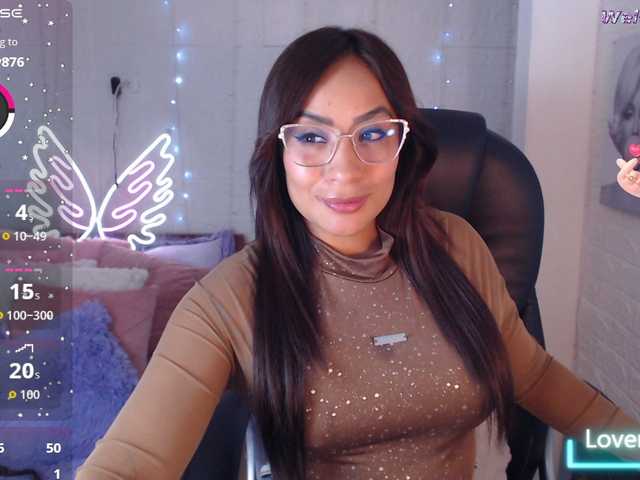 paulinagalvis2700 live cam on BongaCams