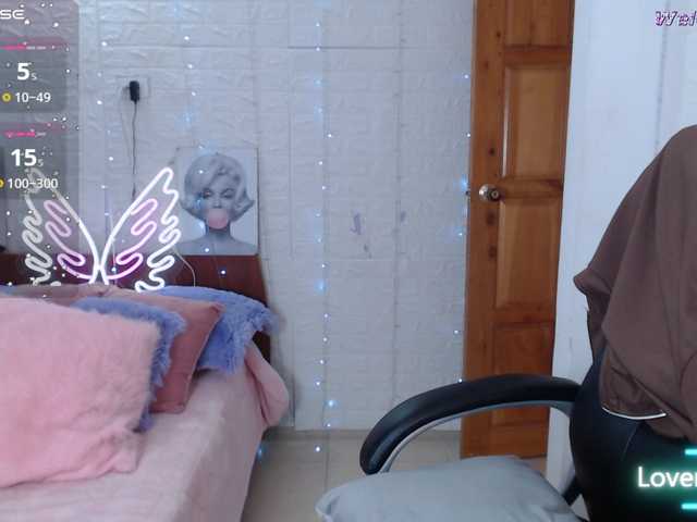 paulinagalvis2700 — live female cam