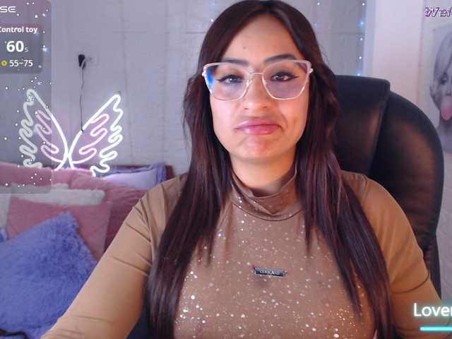paulinagalvis2700 live cam on BongaCams