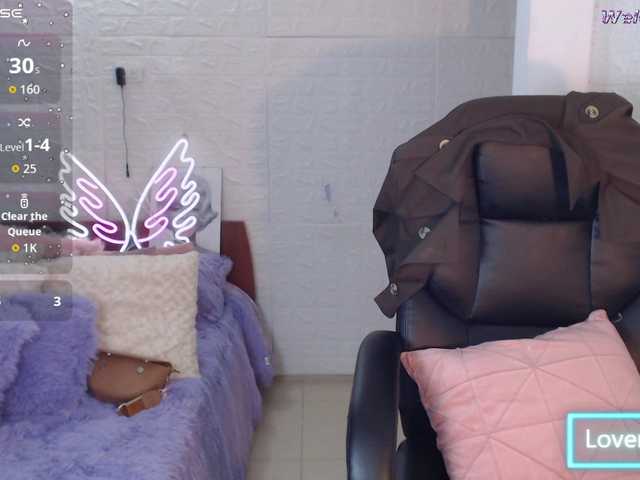 paulinagalvis2700 live cam on BongaCams