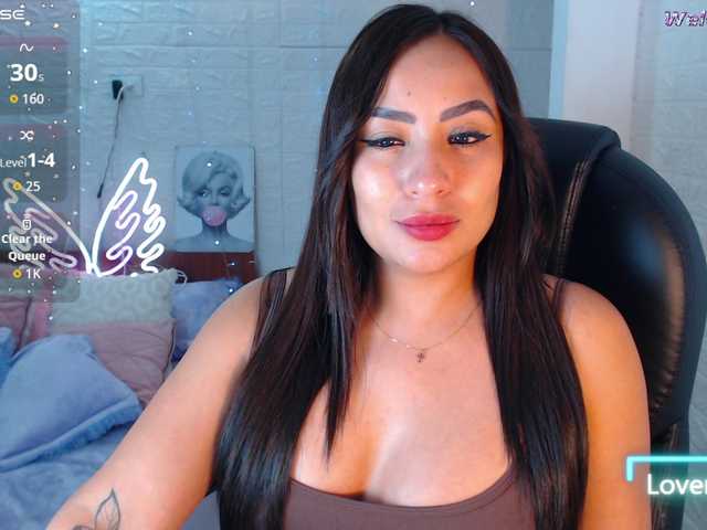 paulinagalvis2700 live cam on BongaCams