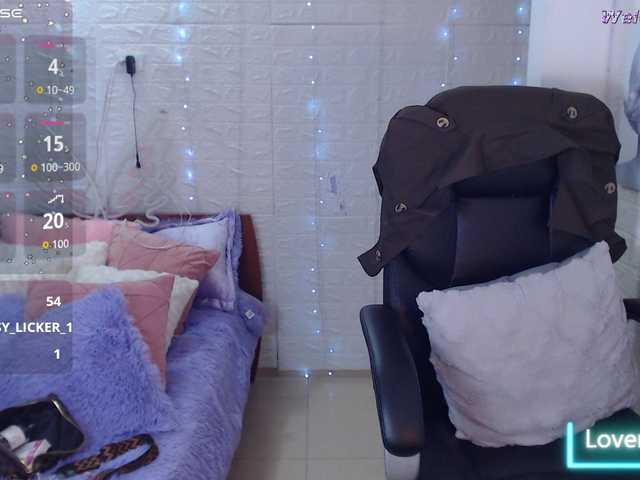 paulinagalvis2700 live cam on BongaCams