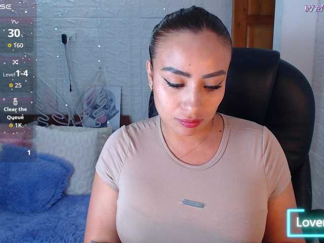 paulinagalvis2700 live cam on BongaCams