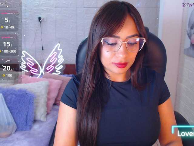paulinagalvis2700 live cam on BongaCams
