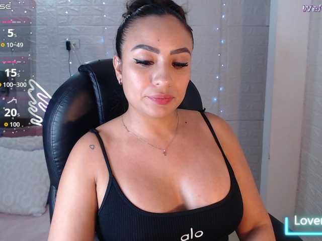 paulinagalvis2700 live cam preview