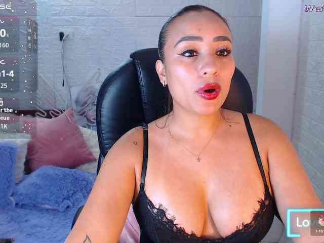 paulinagalvis2700 webcam