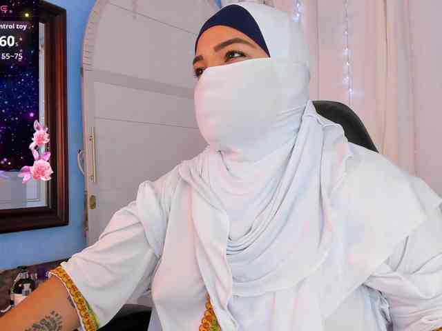 FalakYasin webcam