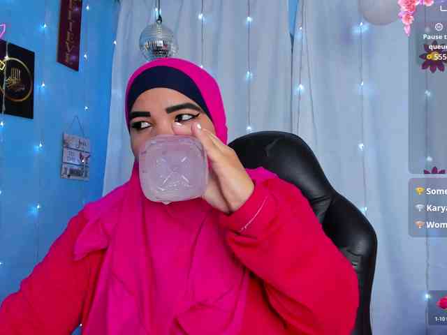 FalakYasin webcam