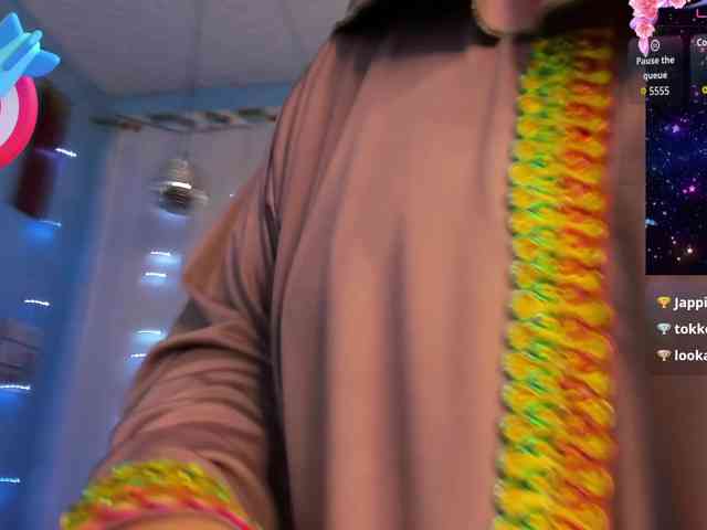 FalakYasin webcam