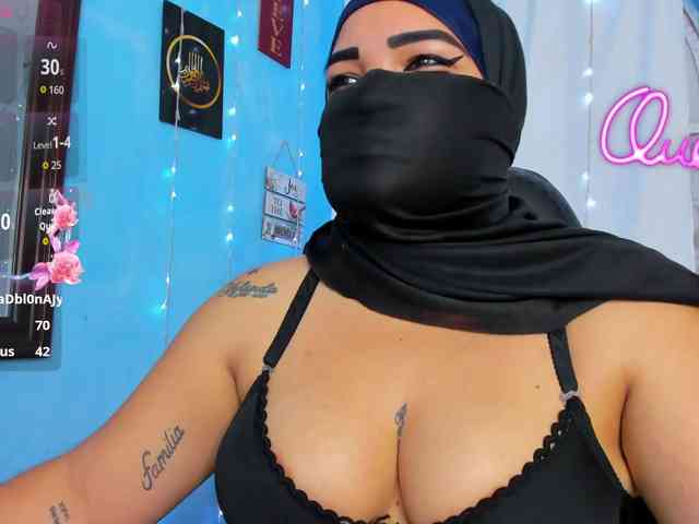 FalakYasin webcam