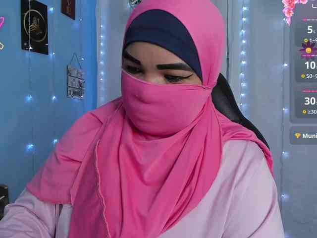 FalakYasin webcam