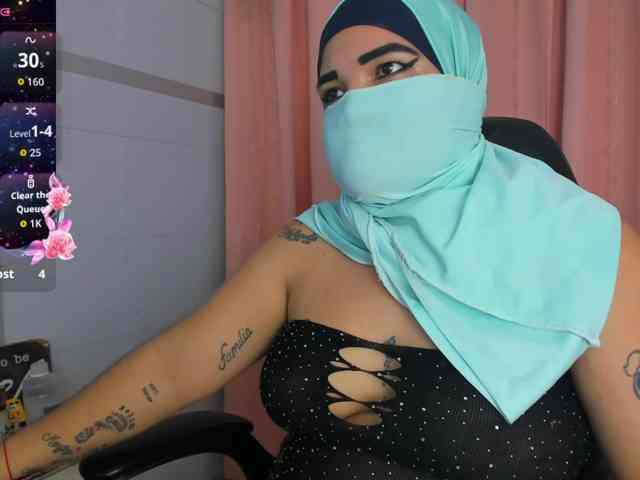 FalakYasin webcam