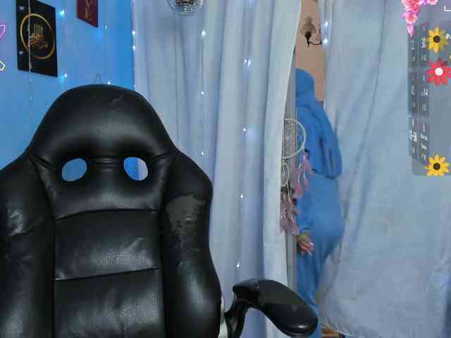 FalakYasin webcam