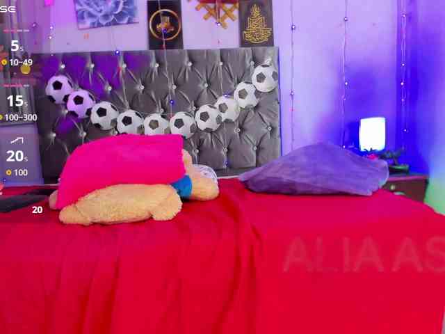 FalakYasin webcam