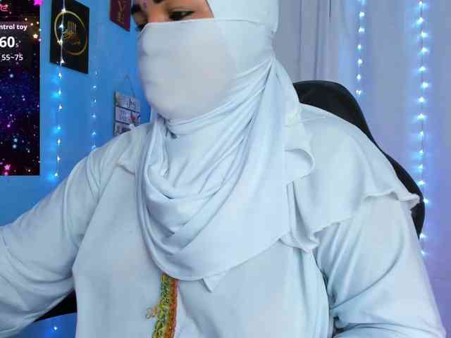 FalakYasin webcam