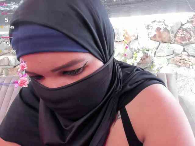 FalakYasin webcam
