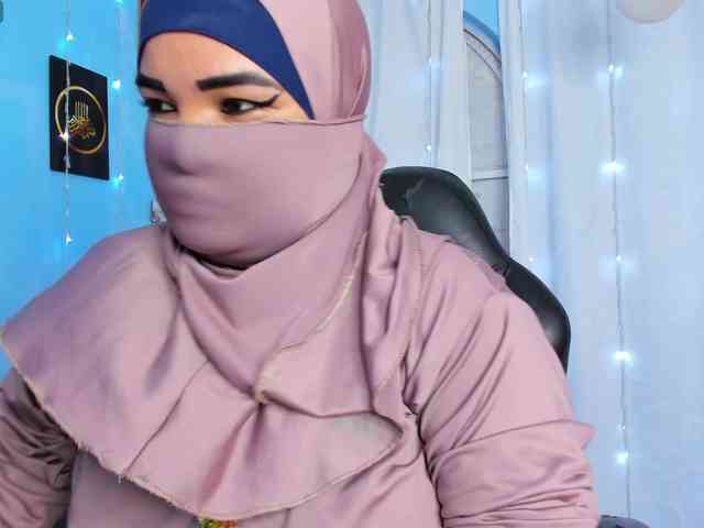FalakYasin webcam