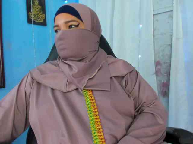 FalakYasin webcam