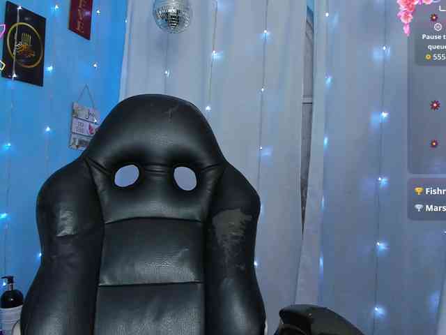 FalakYasin webcam