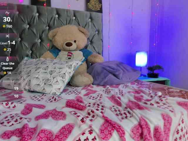 FalakYasin webcam