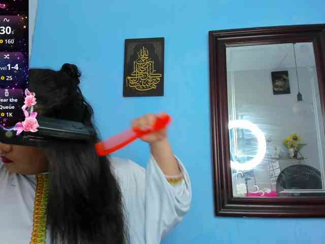FalakYasin webcam