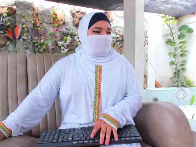 FalakYasin webcam
