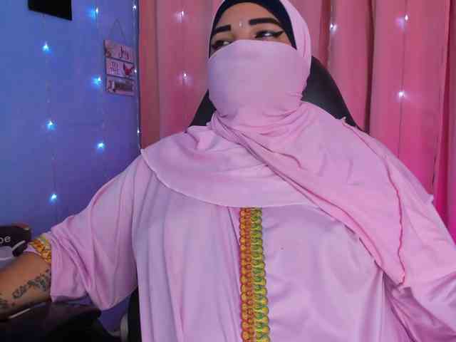 FalakYasin webcam
