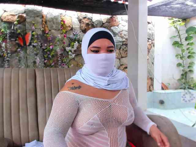 FalakYasin webcam