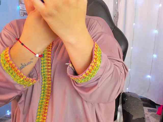 FalakYasin webcam