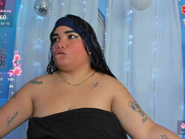 FalakYasin webcam