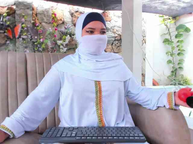 FalakYasin webcam