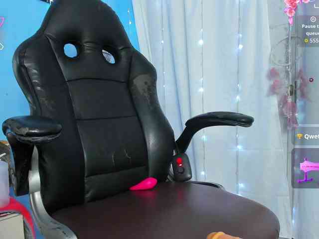 FalakYasin webcam