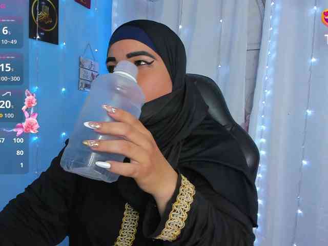 FalakYasin webcam