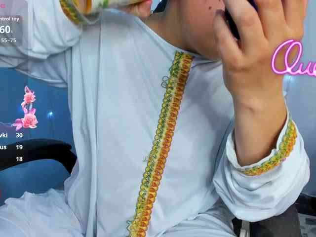 FalakYasin webcam