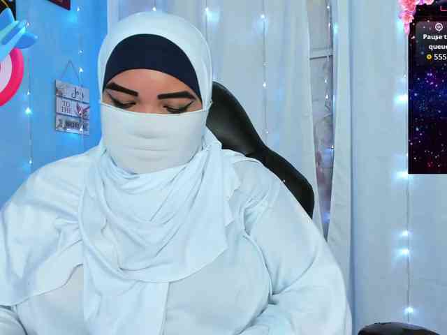 FalakYasin webcam