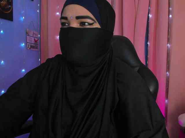 FalakYasin webcam