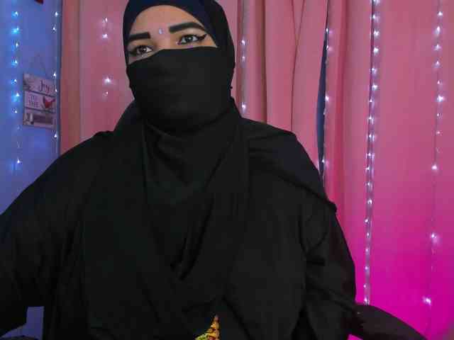 FalakYasin webcam