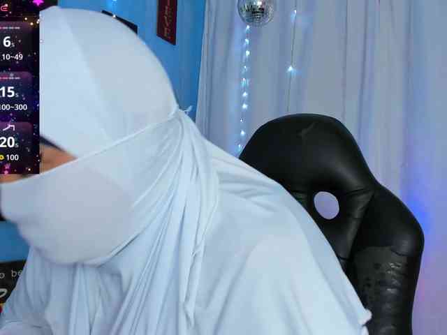 FalakYasin webcam