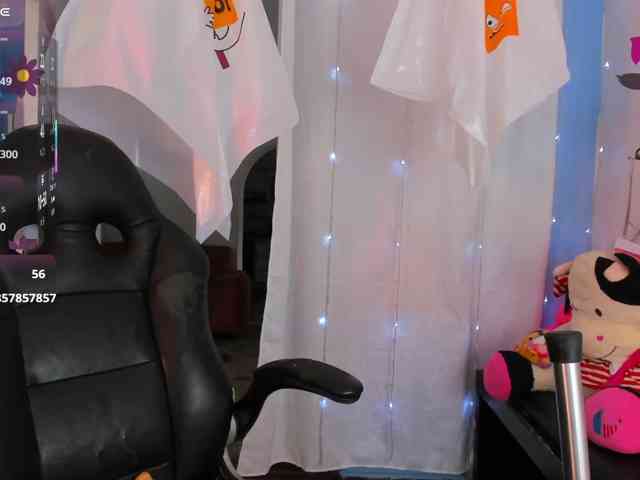 FalakYasin webcam