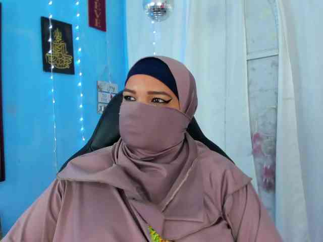 FalakYasin webcam