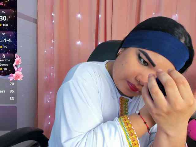 FalakYasin webcam