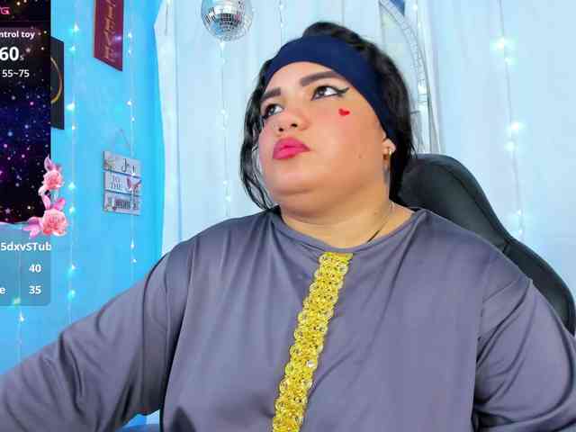 FalakYasin webcam