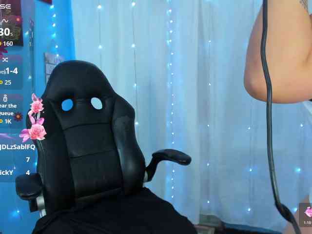 FalakYasin webcam