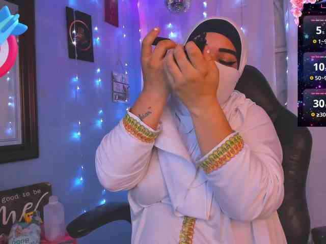 FalakYasin webcam