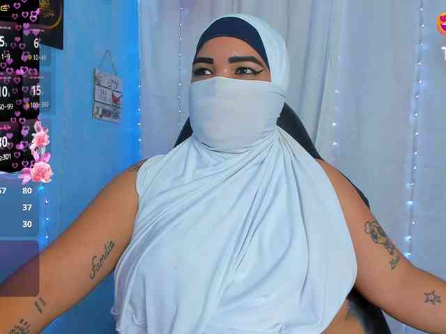FalakYasin webcam