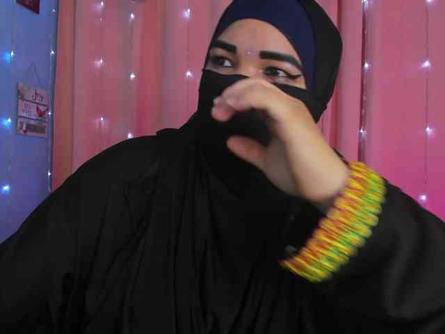 FalakYasin webcam